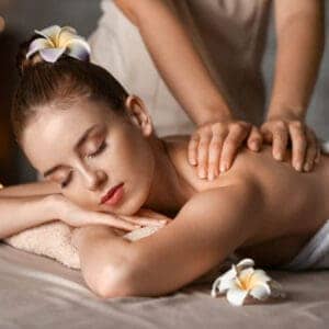 Massage cho nữ tại nhà an toàn