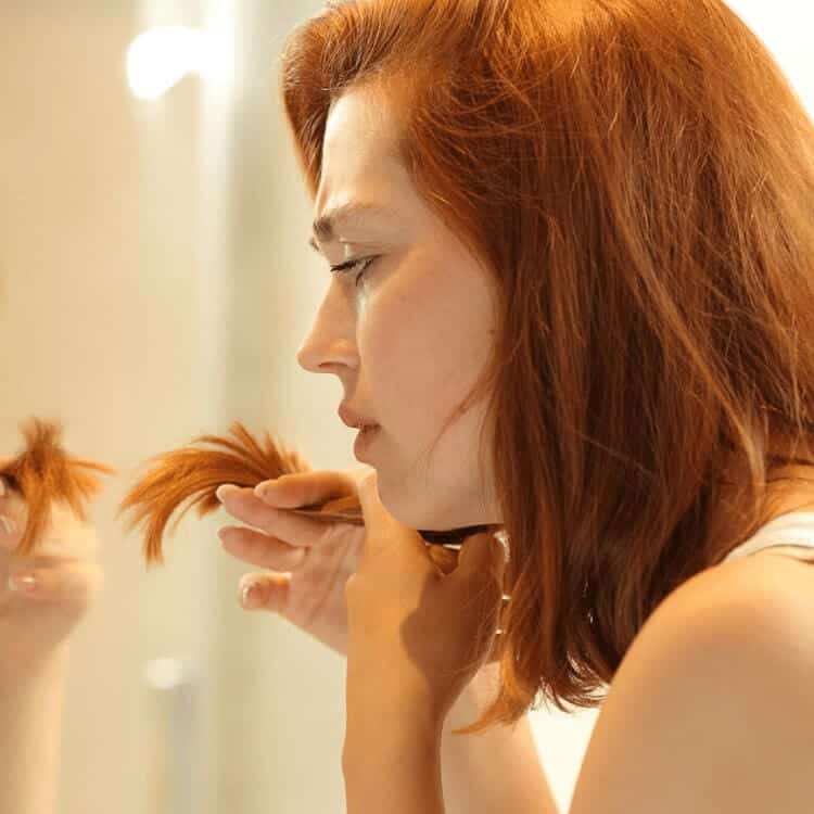 Tóc khô xơ gây mất thẩm mỹ cho hội chị em